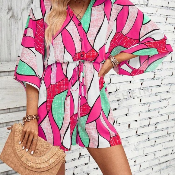 Geometric‎ Batwing Romper - Picture 3 of 4